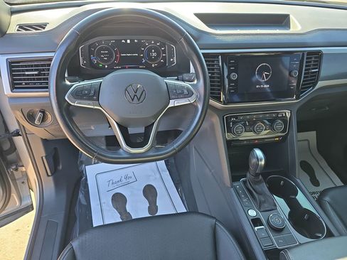 Used 2020 Volkswagen Atlas Cross Sport SEL image 20