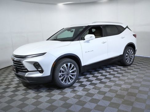 Used 2023 Chevrolet Blazer Premier w/ Driver Confidence II Package AWD/4WD image 5