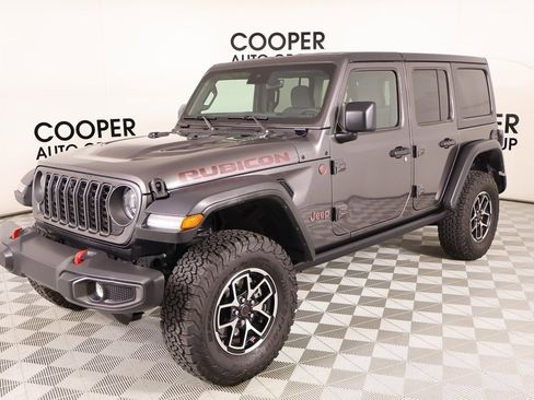 Used 2024 Jeep Wrangler Unlimited Rubicon w/ Technology Group image 11