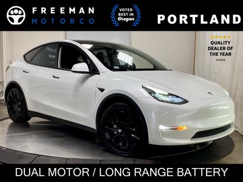 Used 2023 Tesla Model Y Long Range AWD/4WD image 1