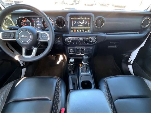 Certified 2023 Jeep Gladiator Overland image 28