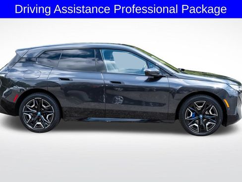Used 2024 BMW iX xDrive50 w/ Sport Package AWD/4WD image 9