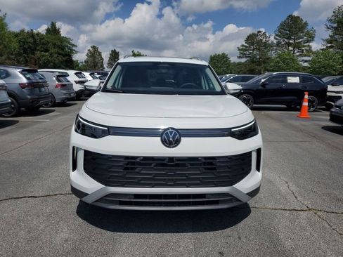 New 2026 Volkswagen Tiguan SE FWD image 2