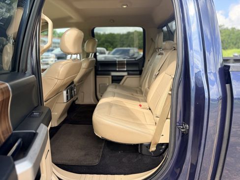 Used 2015 Ford F150 Lariat w/ Equipment Group 502A Luxury AWD/4WD image 14