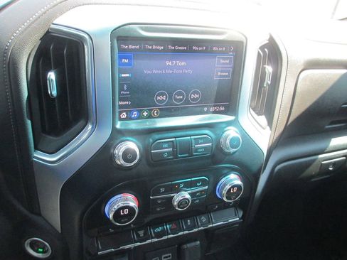 Used 2021 GMC Sierra 2500 SLE w/ SLE Value Package; image 29