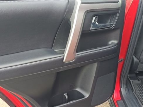 Used 2020 Toyota 4Runner SR5 image 14
