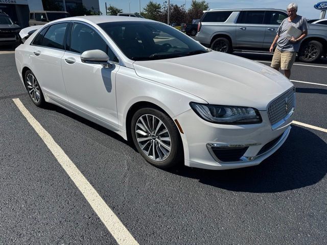 Used 2020 Lincoln MKZ FWD image 3