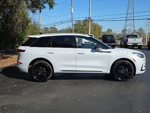 Used 2025 Lincoln Corsair AWD w/ Equipment Group 101A image 8