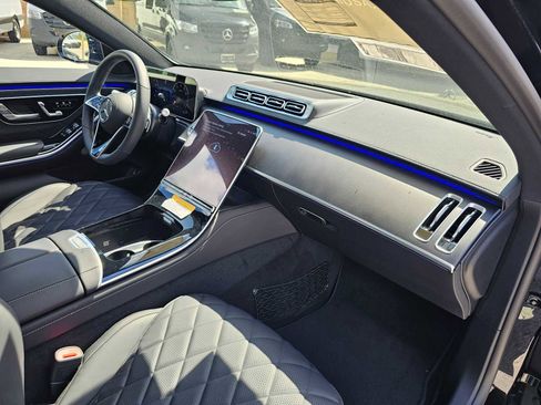 New 2025 Mercedes-Benz S 580 4MATIC Sedan image 11