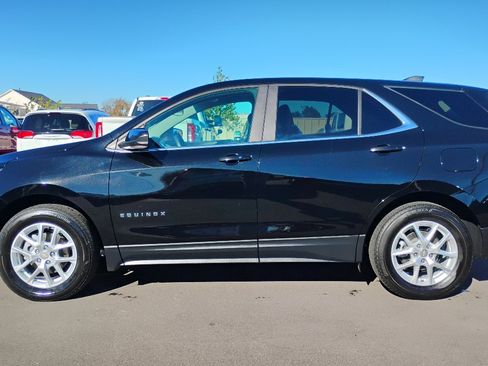 Used 2023 Chevrolet Equinox LT image 4
