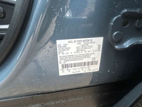 Used 2025 Ford Explorer ST-Line RWD image 9