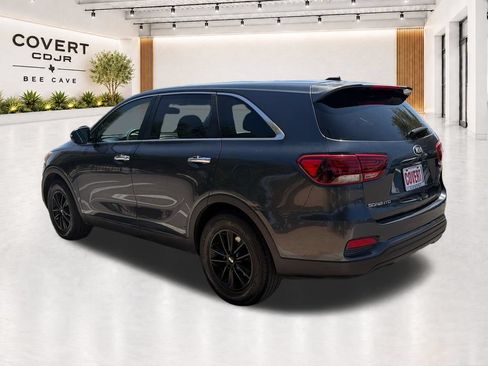 Used 2020 Kia Sorento FWD V6 image 9