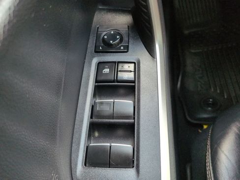 Used 2019 Toyota RAV4 Limited w/ Cold Weather Package FWD image 23