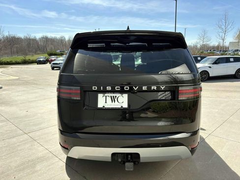 Used 2025 Land Rover Discovery Metropolitan Edition AWD/4WD image 6