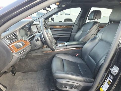 Used 2015 BMW 750i RWD image 9