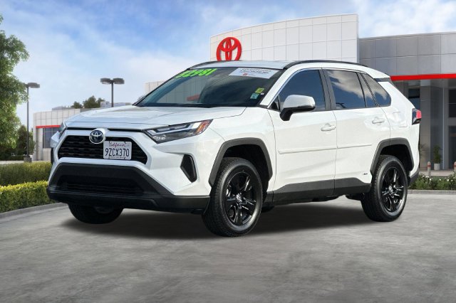Certified 2024 Toyota RAV4 LE AWD/4WD image 10