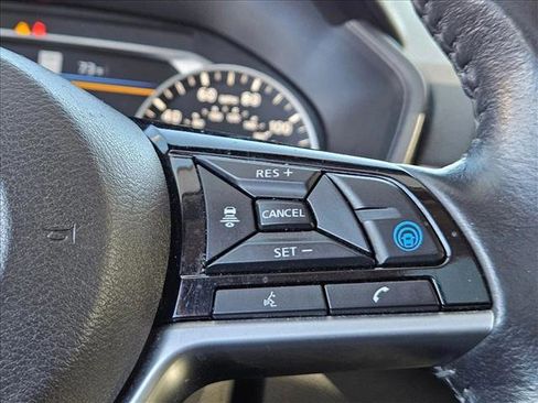 Used 2023 Nissan Altima 2.5 SL FWD image 11