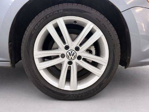 Used 2017 Volkswagen Jetta SEL image 29