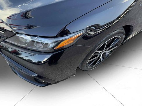 Used 2021 Toyota Camry SE w/ Carpet Mat Package (TMS) image 11