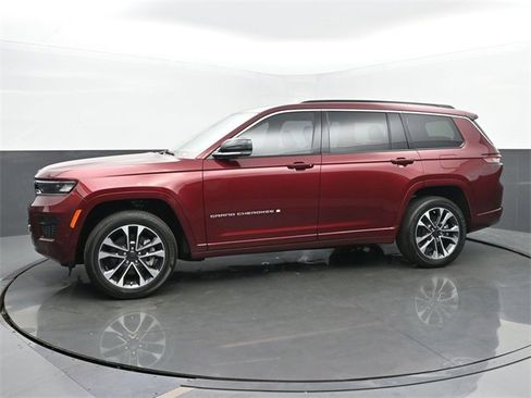 New 2025 Jeep Grand Cherokee L Overland w/ Trailer Tow Package image 2