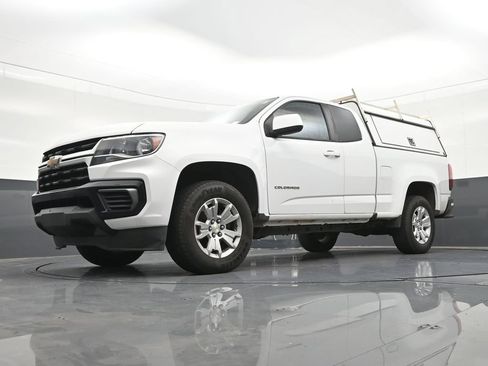 Used 2022 Chevrolet Colorado LT w/ Safety Package RWD image 22