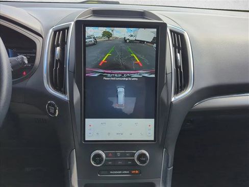 Used 2024 Ford Edge Titanium image 15
