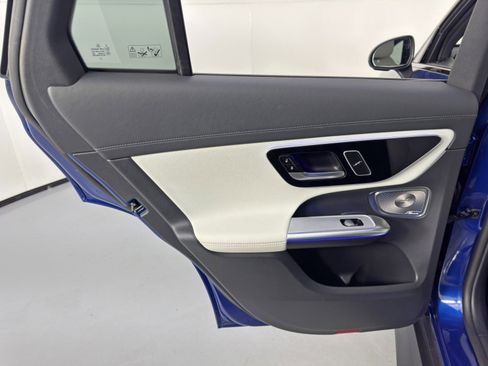 Used 2023 Mercedes-Benz GLC 300 w/ AMG Line image 49