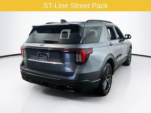 Certified 2025 Ford Explorer ST-Line w/ Premium Package AWD/4WD image 11