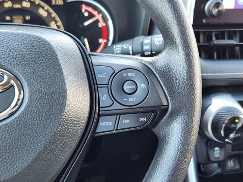 Used 2024 Toyota RAV4 XLE image 33