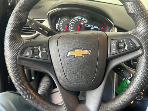 Used 2022 Chevrolet Trax LS w/ Tint and Cruise Package image 14