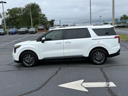 New 2026 Kia Carnival EX image 6