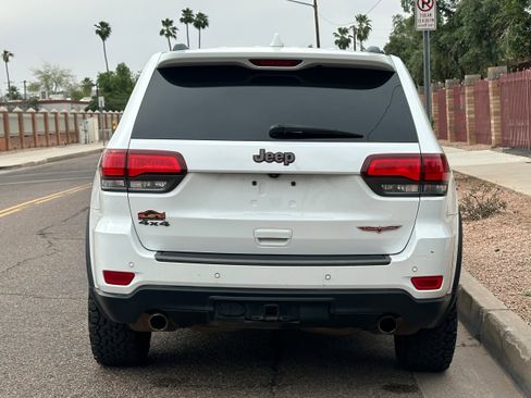 Used 2018 Jeep Grand Cherokee Trailhawk image 5