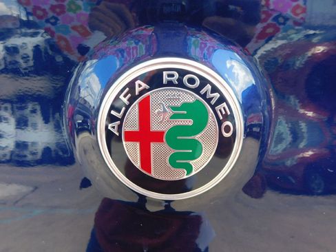 Used 2018 Alfa Romeo Stelvio AWD image 13