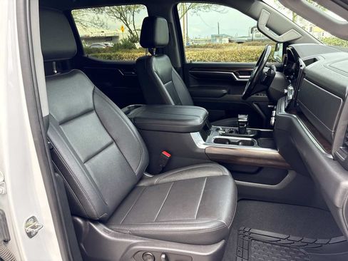Used 2023 GMC Sierra 1500 SLT w/ SLT Premium Package AWD/4WD image 17