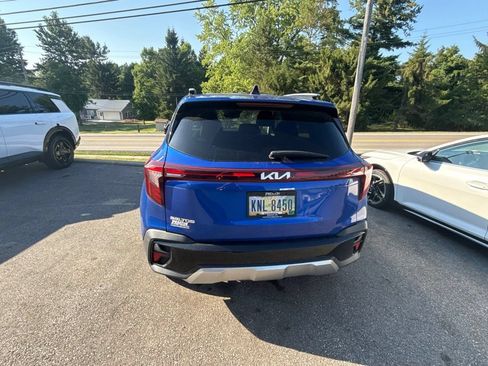 Used 2024 Kia Seltos S FWD image 7