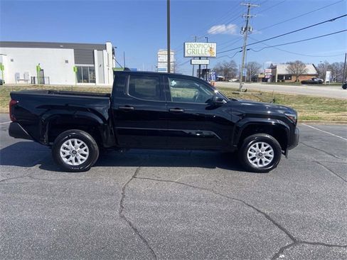 Used 2024 Toyota Tacoma SR image 2