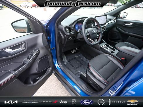 Used 2023 Ford Escape ST-Line w/ Tech Pack #1 image 11