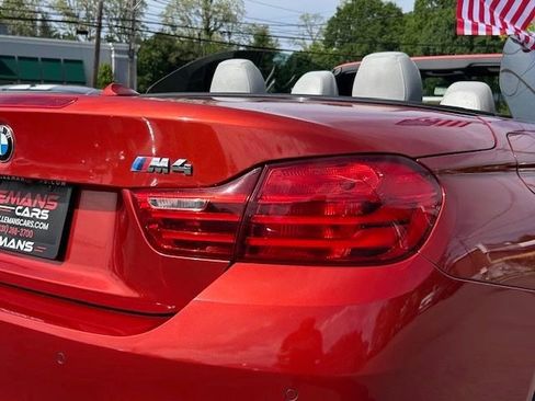 Used 2016 BMW M4 Convertible RWD image 10