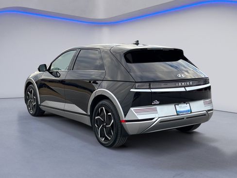 Certified 2022 Hyundai Ioniq 5 Limited w/ Cargo Package image 10