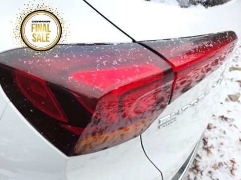 Used 2022 Buick Encore GX Essence w/ Advanced Technology Package image 11