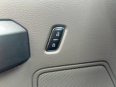 Used 2017 Ford F150 XLT RWD image 16