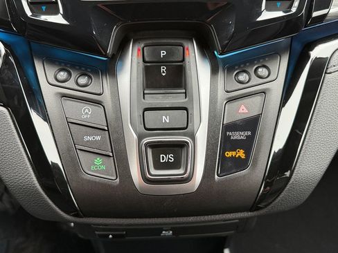 Used 2022 Honda Odyssey Elite image 18