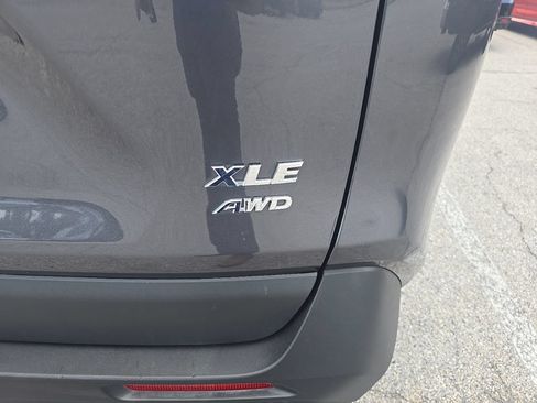 Used 2025 Toyota RAV4 XLE AWD/4WD image 4