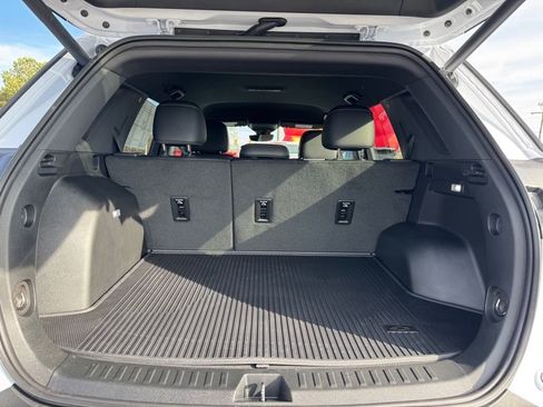 New 2026 Chevrolet Equinox ACTIV w/ Convenience Package III FWD image 7