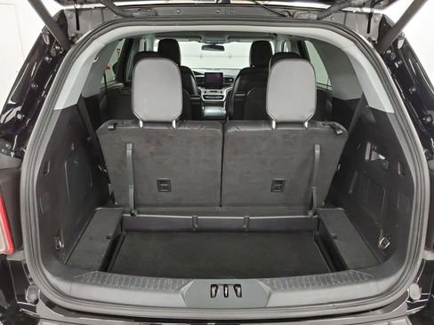 Used 2020 Ford Explorer XLT w/ Equipment Group 202A image 23