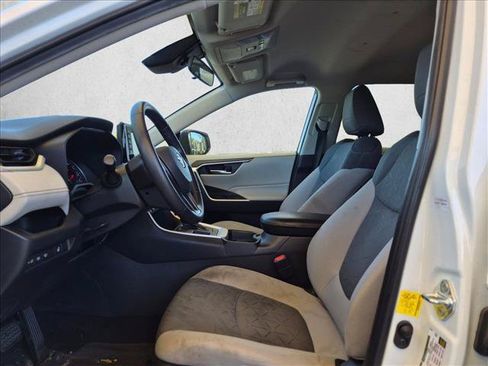 Used 2020 Toyota RAV4 XLE w/ XLE Grade Weather Package FWD image 14