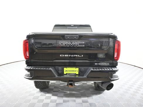 Used 2022 GMC Sierra 2500 Denali w/ Denali Black Diamond Edition AWD/4WD image 5