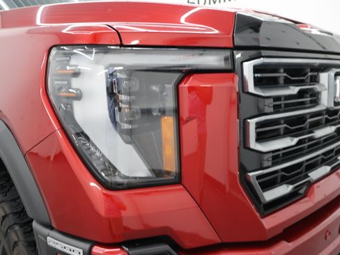 Used 2025 GMC Sierra 2500 AT4 w/ AT4 Premium Plus Package AWD/4WD image 28