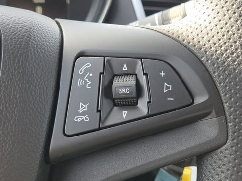 Used 2022 Chevrolet Trax LS w/ Tint and Cruise Package image 10