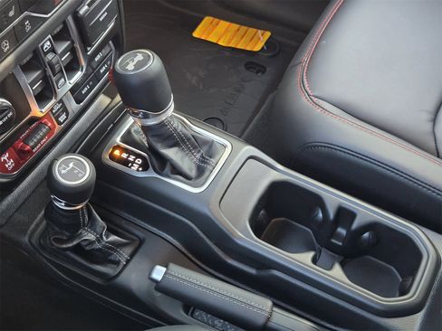 New 2026 Jeep Wrangler Unlimited Rubicon w/ Safety Group image 19